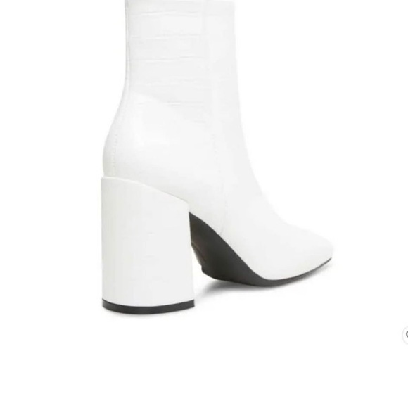 Women Madden Girl Size 8 White Boots - Picture 3 of 4